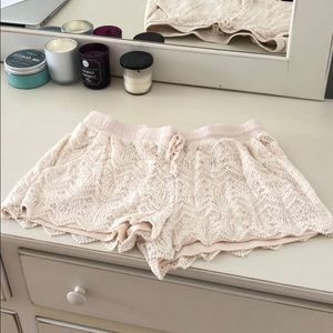 Off white pattern short